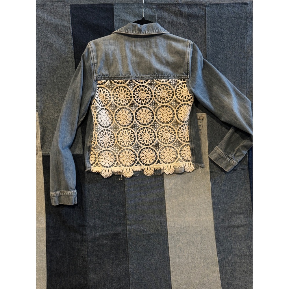 CRTV LTRCY Upcycled Denim Jacket Lace Back Panel Boho Medium Wash Womens XS